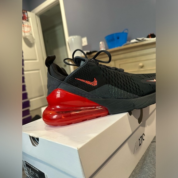 Airmax 270s Special Edition Reflective size 11.5 - Picture 1 of 4